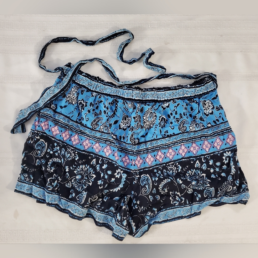 Loft 100% Rayon Flowy Floral Boho Shorts Size Large - Picture 6 of 6